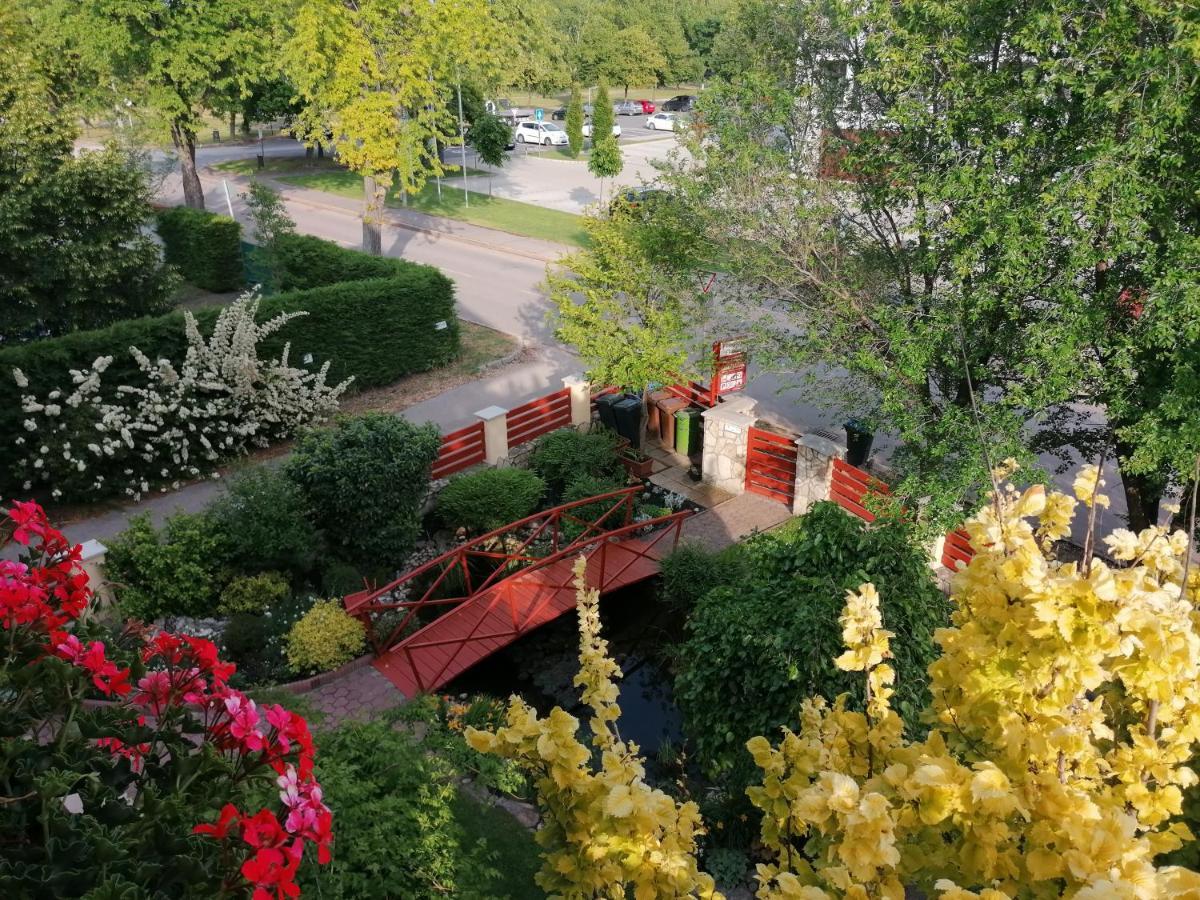 Veronika Villa Balatonfured Bagian luar foto